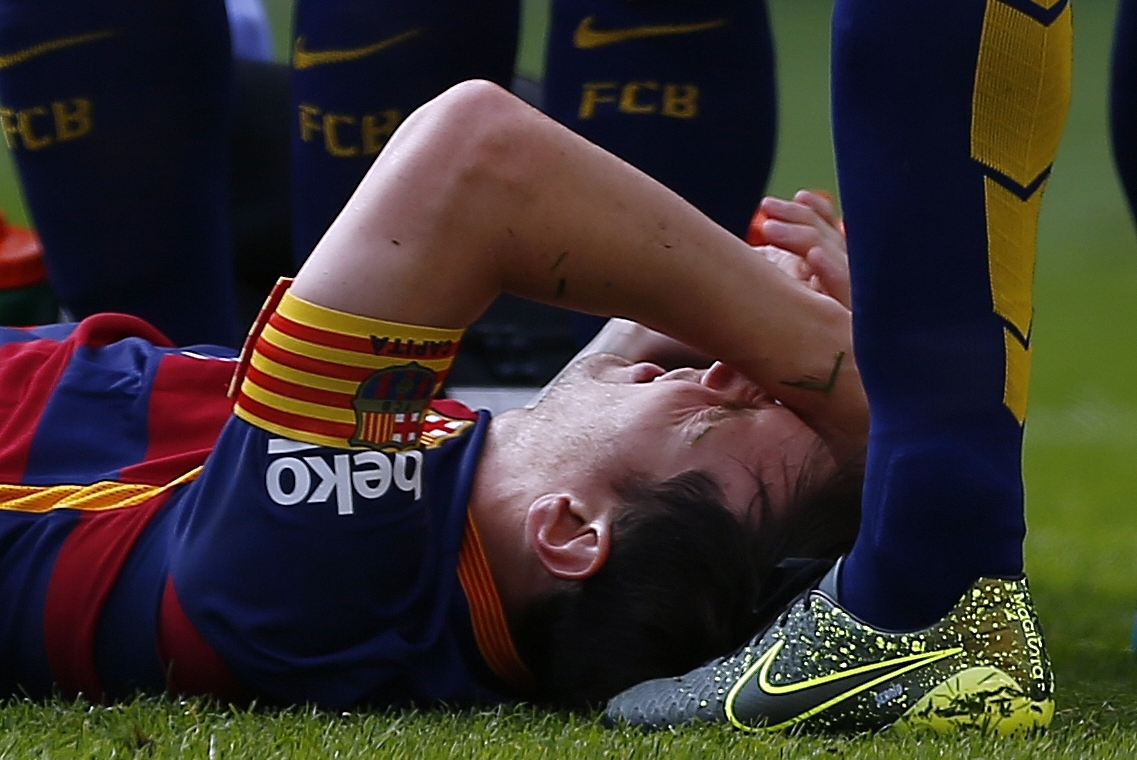 Lionel Messi: Barcelona star suffers ligament damage