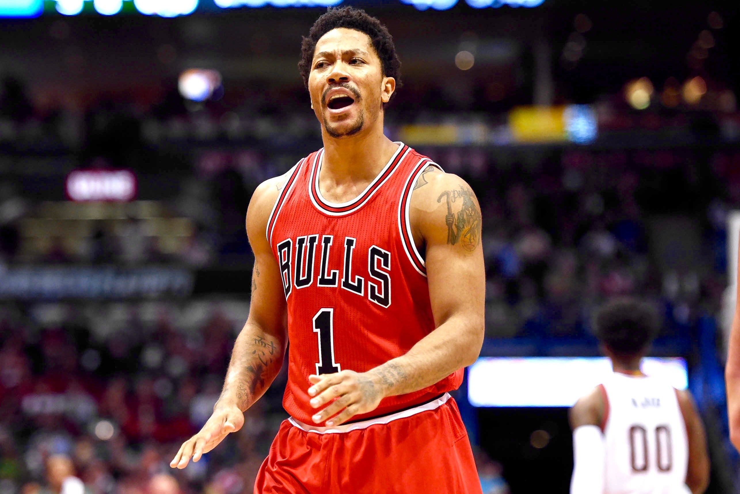 Chicago Bulls star Derrick Rose out for season with latest knee injury