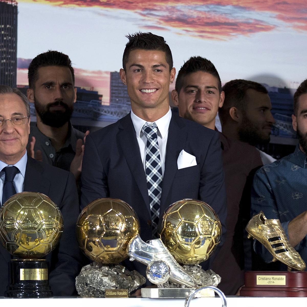 Cristiano Ronaldo Given Award at Ceremony to Celebrate Real Madrid