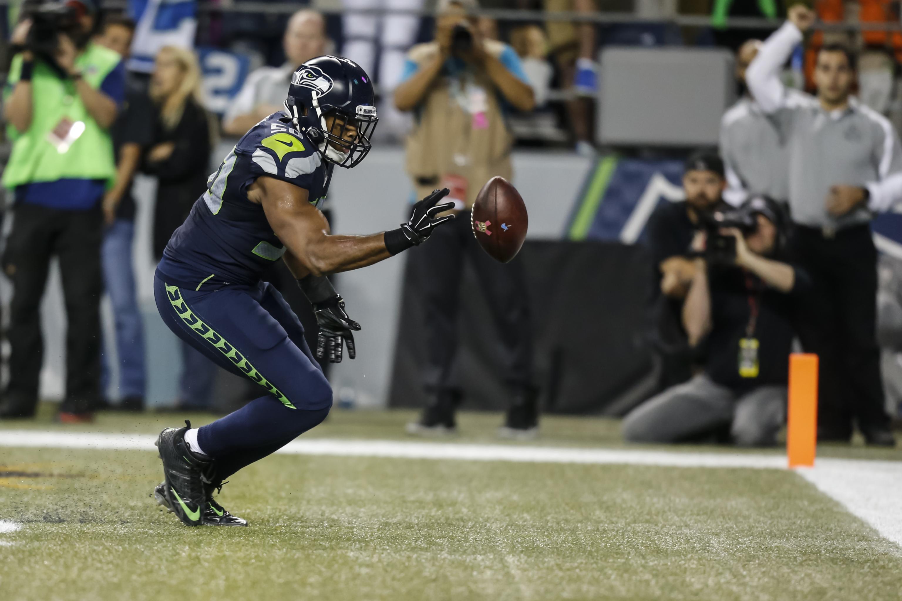 Officials miss blatant holding penalty on Seahawks game-winning TD