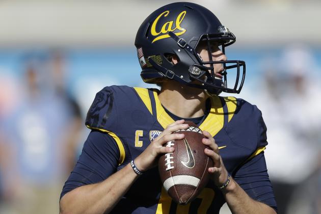 California quarterback Jared Goff passes against Washington State during the second half of an NCAA college football game Saturday, Oct. 3, 2015, in Berkeley, Calif. (AP Photo/Ben Margot)