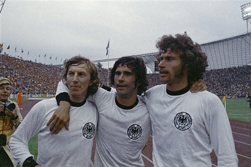 Bundesliga all-time XI: From Beckenbauer to Ze Roberto