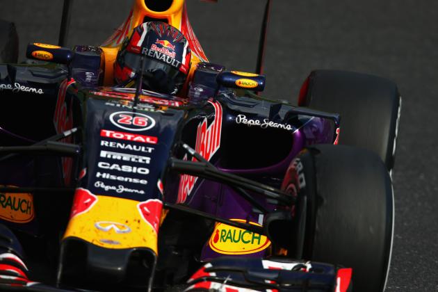SUZUKA, JAPAN - SEPTEMBER 27:  Daniil Kvyat of Russia and Infiniti Red Bull Racing drives during the Formula One Grand Prix of Japan at Suzuka Circuit on September 27, 2015 in Suzuka, Japan.  (Photo by Clive Mason/Getty Images)