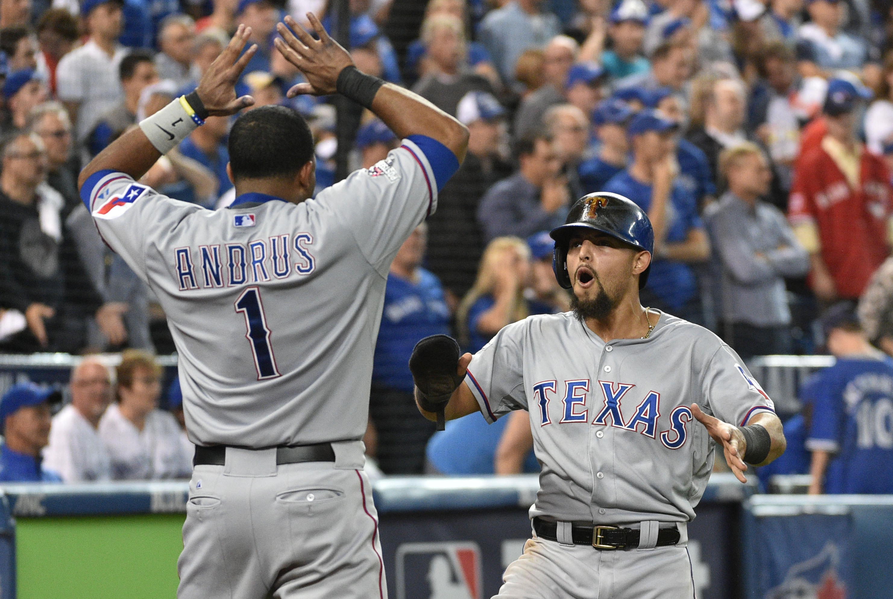 Fan Reaction Videos From the Blue Jays' Walk-Off Win Over the Rangers