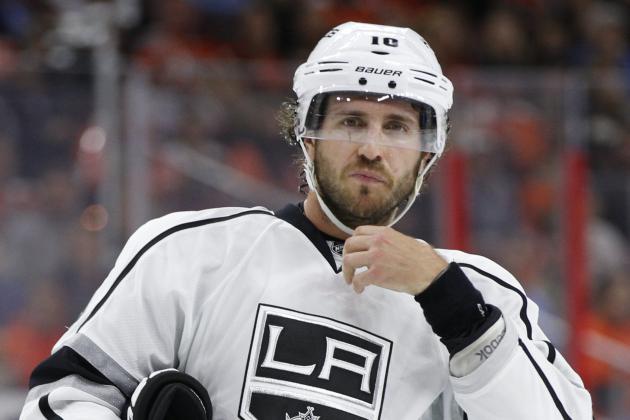 Los Angeles Kings' Mike Richards looks on during the first period of an NHL hockey game against the Philadelphia Flyers, Tuesday, Oct. 28, 2014, in Philadelphia. The Flyers won 3-2 in overtime. (AP Photo/Chris Szagola)