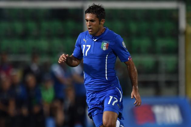 PALERMO, ITALY - SEPTEMBER 06:  Eder of Italy in action during the UEFA EURO 2016 Qualifier match between Italy and Bulgaria on September 6, 2015 in Palermo, Italy.  (Photo by Tullio M. Puglia/Getty Images)
