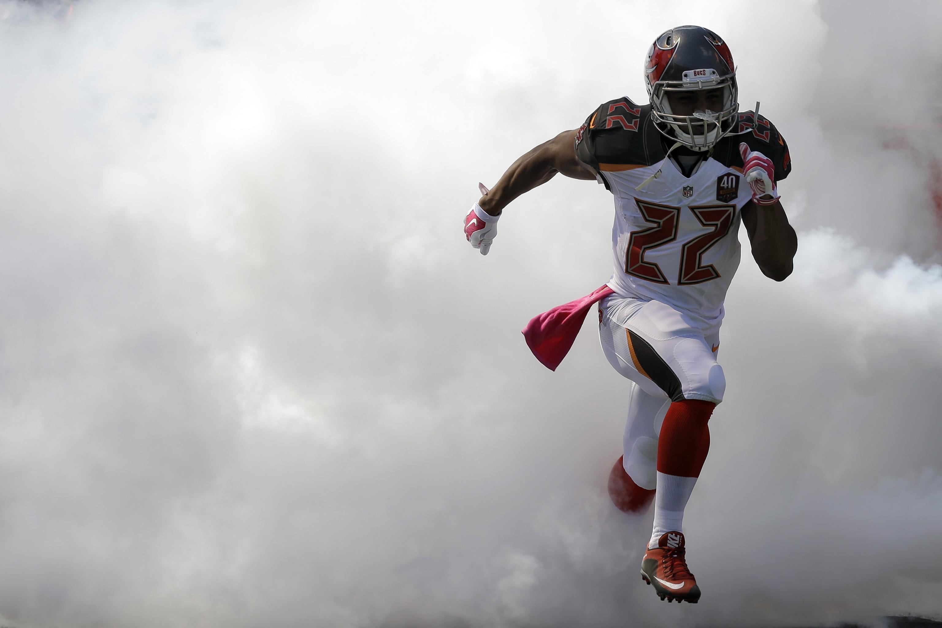 Doug Martin released by Tampa Bay Buccaneers after disappointing season –  The Denver Post