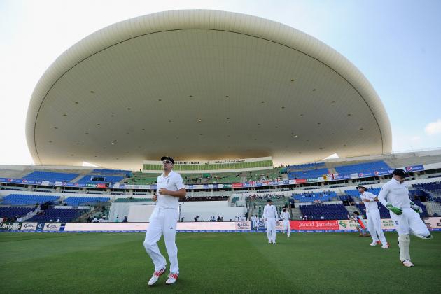 ABU DHABI, UNITED ARAB EMIRATES - OCTOBER 13:  England captain Alastair Cook leads his team out ahead of the 1st Test between Pakistan and England at Zayed Cricket Stadium on October 13, 2015 in Abu Dhabi, United Arab Emirates.  (Photo by Gareth Copley/Getty Images)