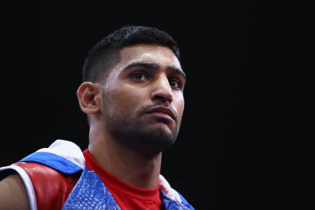 NEW YORK, NY - MAY 29:  Amir Khan looks on before his welterweight fight against Chris Algieri at Barclays Center of Brooklyn on May 29, 2015 in New York City.  (Photo by Al Bello/Getty Images)