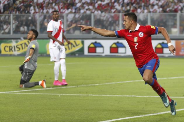 Chile's Alexis Sanchez celebrates his goal against Peru during a 2018 Russia World Cup qualifying soccer match in Lima, Peru, Tuesday, Oct. 13, 2015. (AP Photo/Martin Mejia)