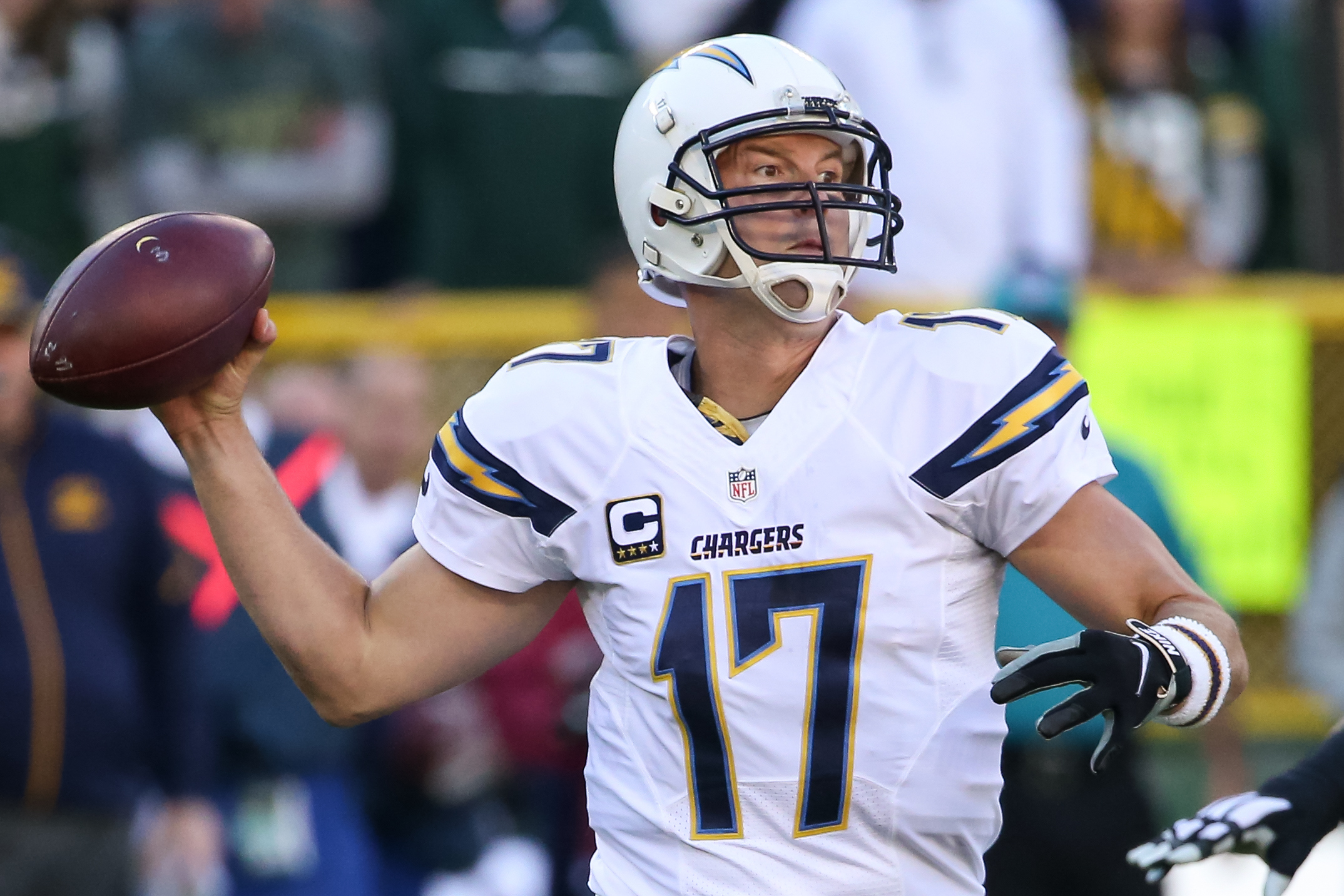 Rivers sets completion records as Chargers beat Cardinals 45-10 - ABC7 Los  Angeles