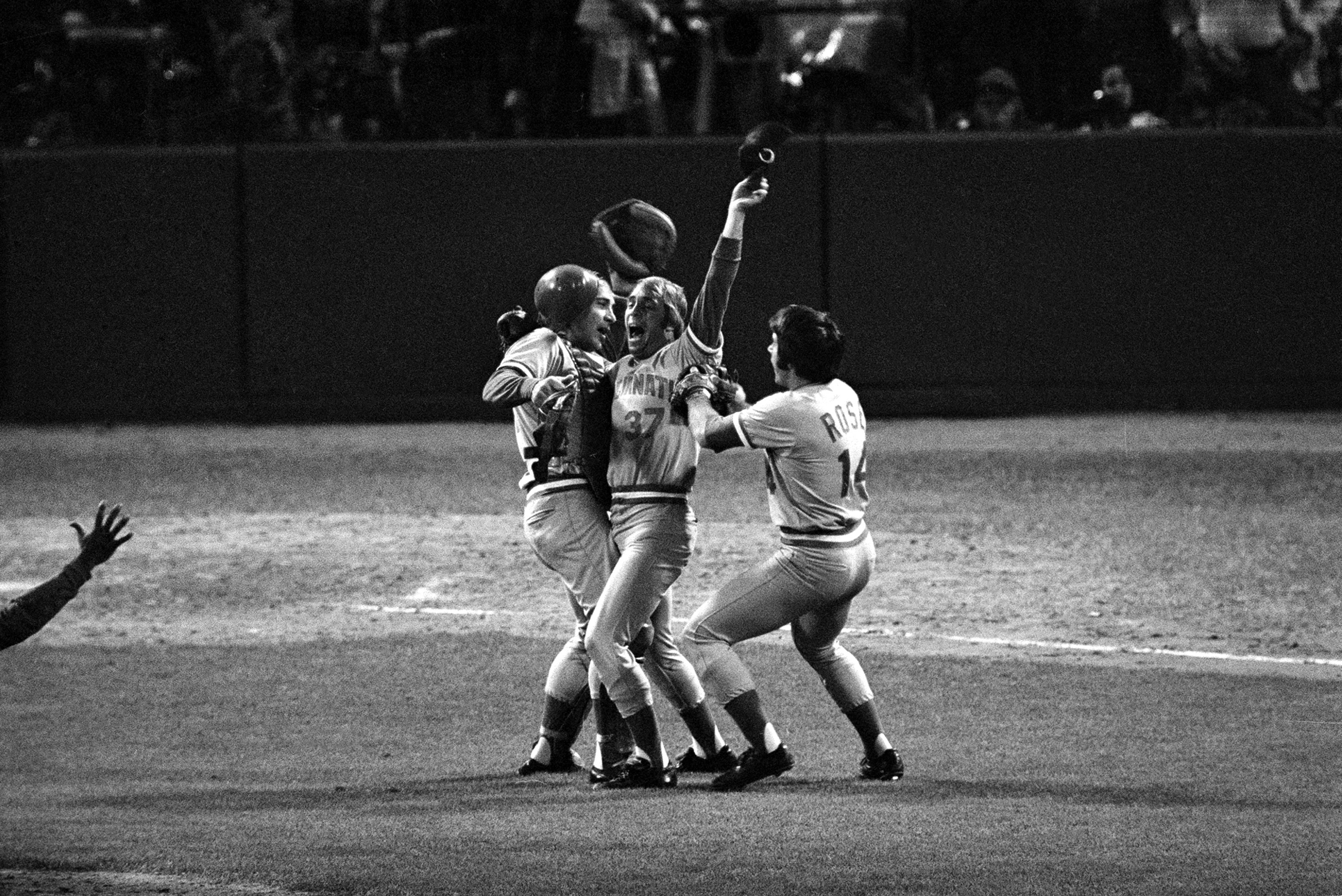 Reds win Game 3 of the 1976 World Series in New York 