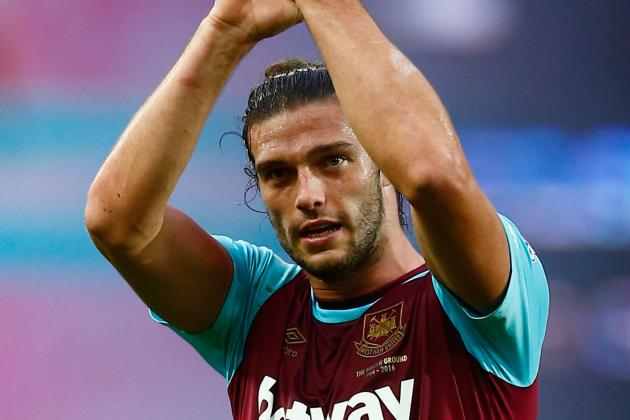 LONDON, ENGLAND - OCTOBER 24:  Andy Carroll of West Ham United celebrates his team's 2-1 win after the Barclays Premier League match between West Ham United and Chelsea at Boleyn Ground on October 24, 2015 in London, England.  (Photo by Jordan Mansfield/Getty Images)