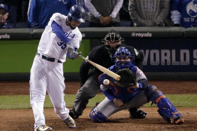 Kansas City Royals' Eric Hosmer hits a two-RBI single against the New York Mets during the fifth inning of Game 2 of the Major League Baseball World Series Wednesday, Oct. 28, 2015, in Kansas City, Mo. (AP Photo/Charlie Riedel)