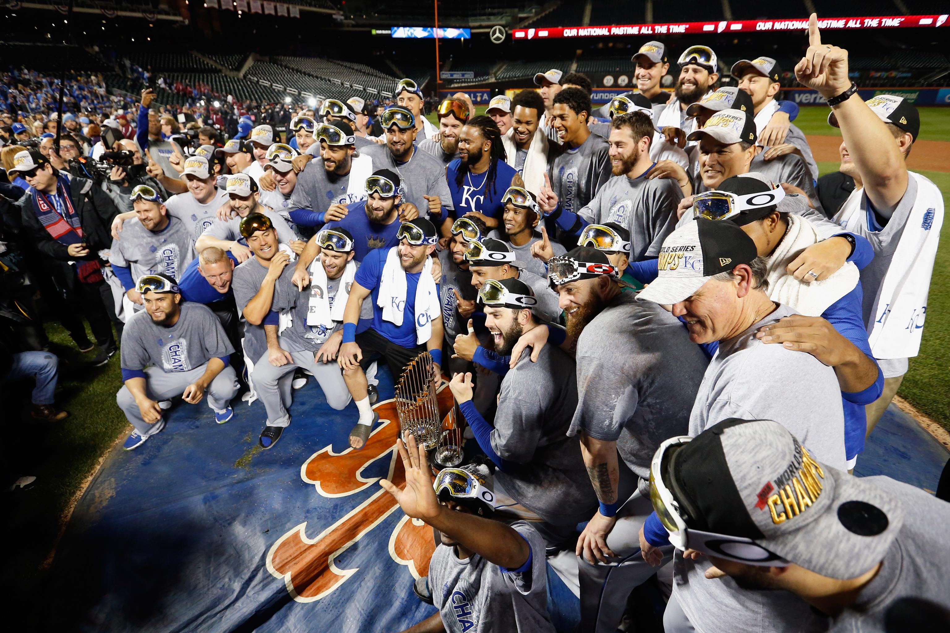 Kansas City Royals on late season surge, beat Astros: recap
