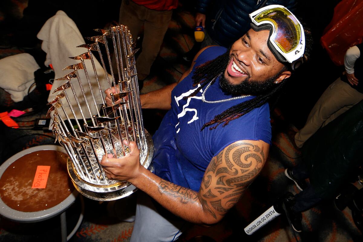 Why Johnny Cueto Should Be Blue Jays&rsquo; No. 1 Target This Offseason