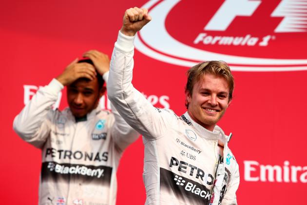 MEXICO CITY, MEXICO - NOVEMBER 01:  Nico Rosberg of Germany and Mercedes GP celebrates on the podium next to Lewis Hamilton of Great Britain and Mercedes GP after winning the Formula One Grand Prix of Mexico at Autodromo Hermanos Rodriguez  on November 1, 2015 in Mexico City, Mexico.  (Photo by Mark Thompson/Getty Images)