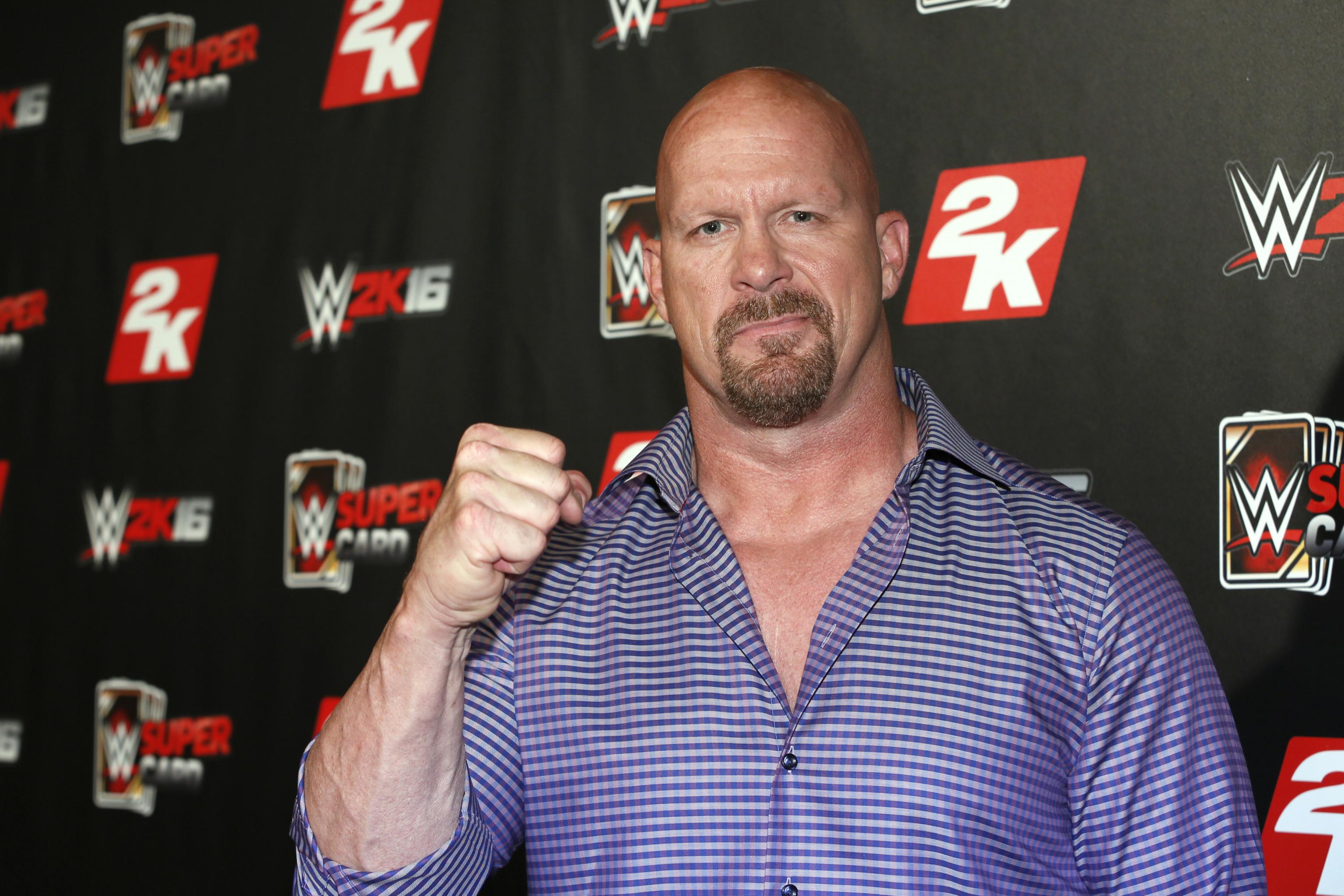 Stone Cold' Steve Austin wants to quarterback the Cowboys, and he should 