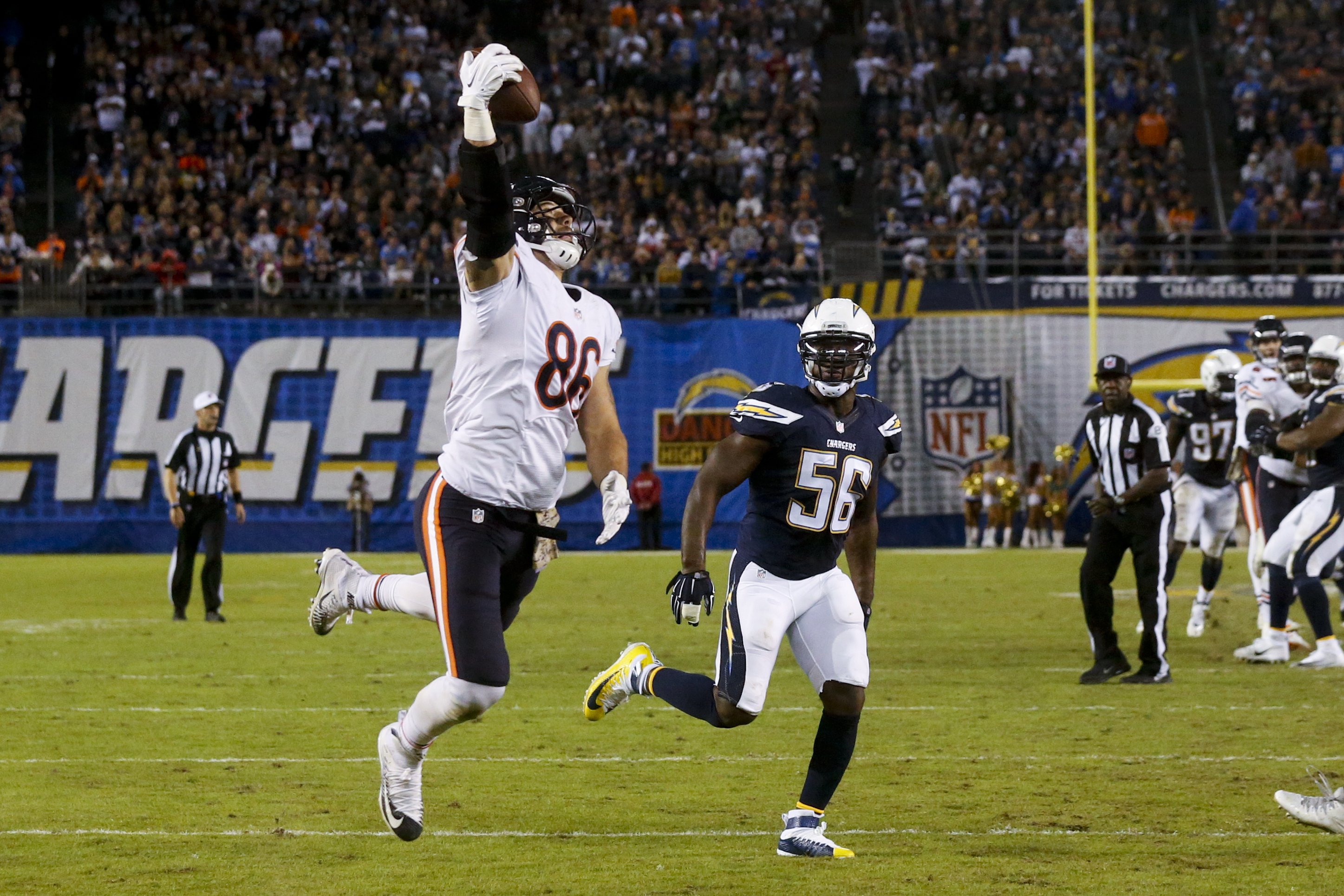 Photo: NFL FOOTBALL - SAN DIEGO CHARGERS VS. CHICAGO BEARS - CHI2003110202  