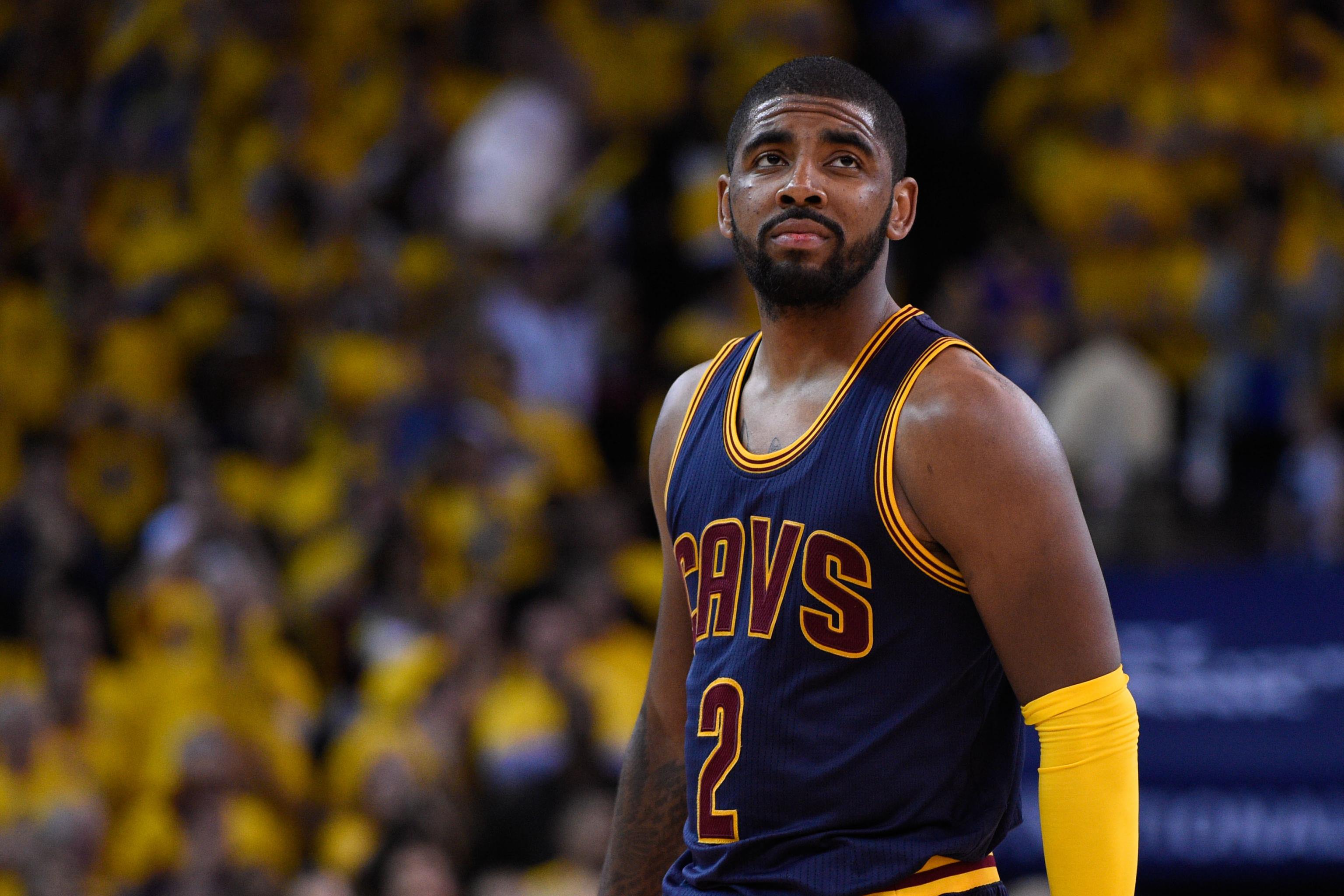 Top pick Kyrie Irving introduced by Cavs