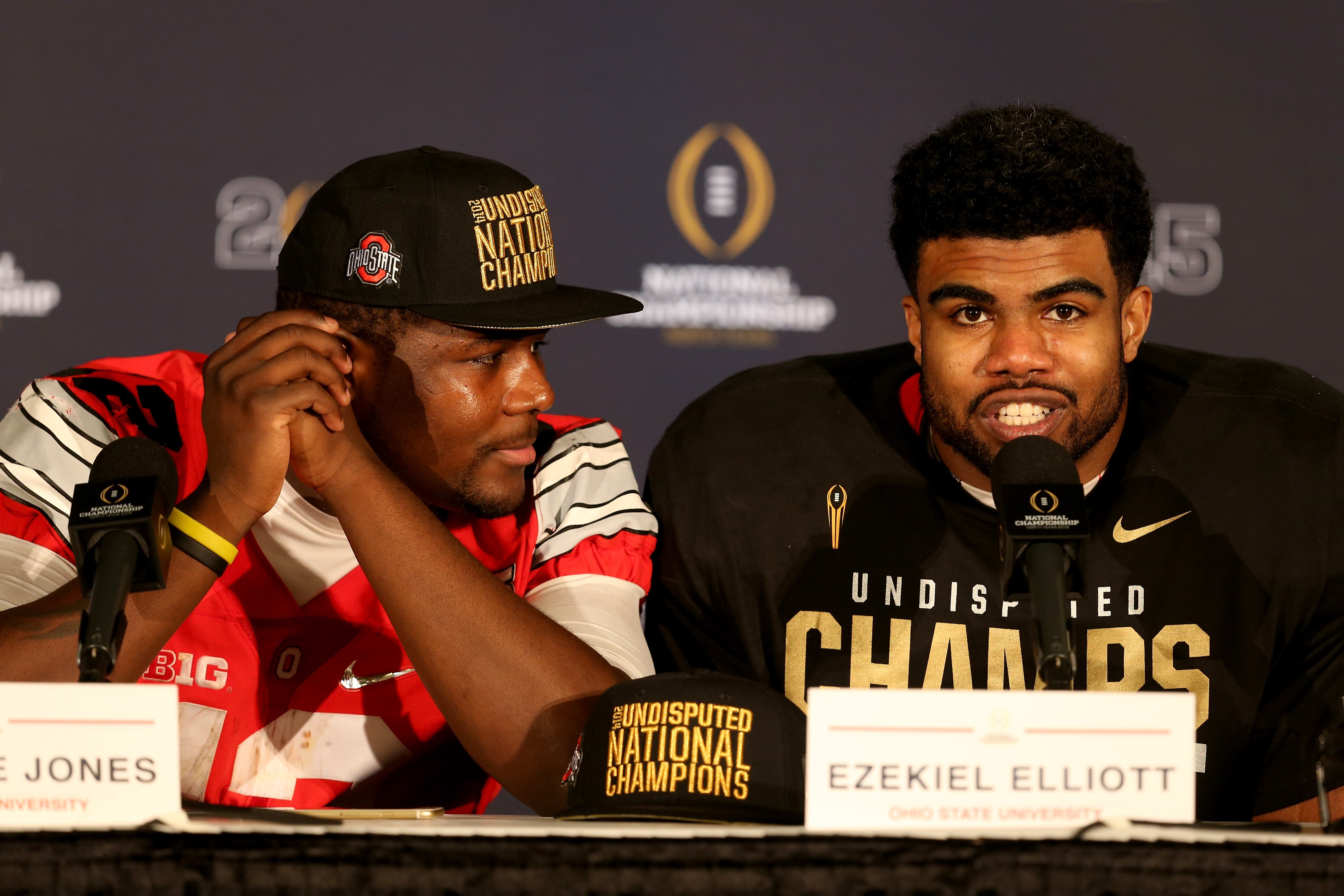 ezekiel elliott hat