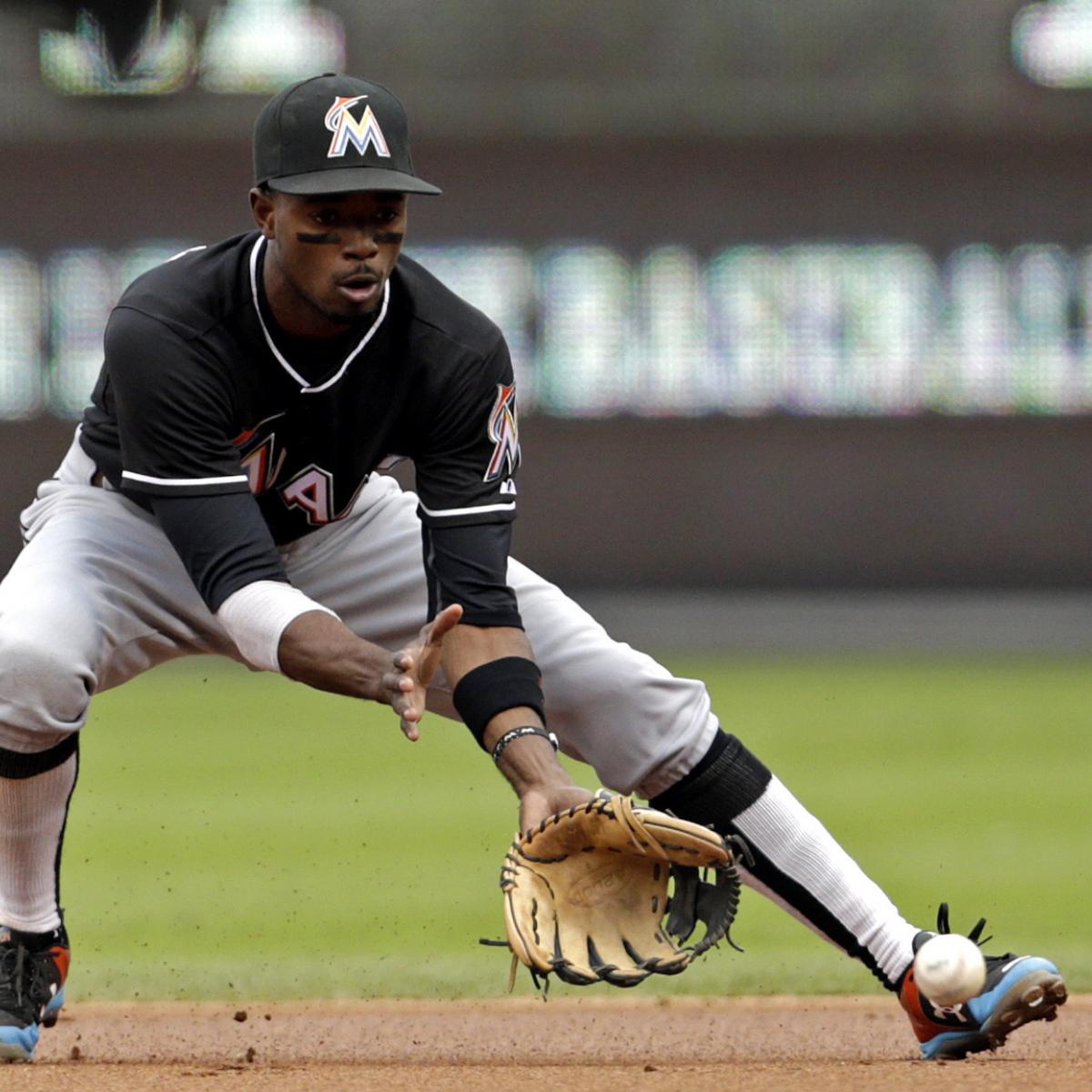 Dee Gordon suffered a dislocated left thumb sliding head-first into first  base - NBC Sports