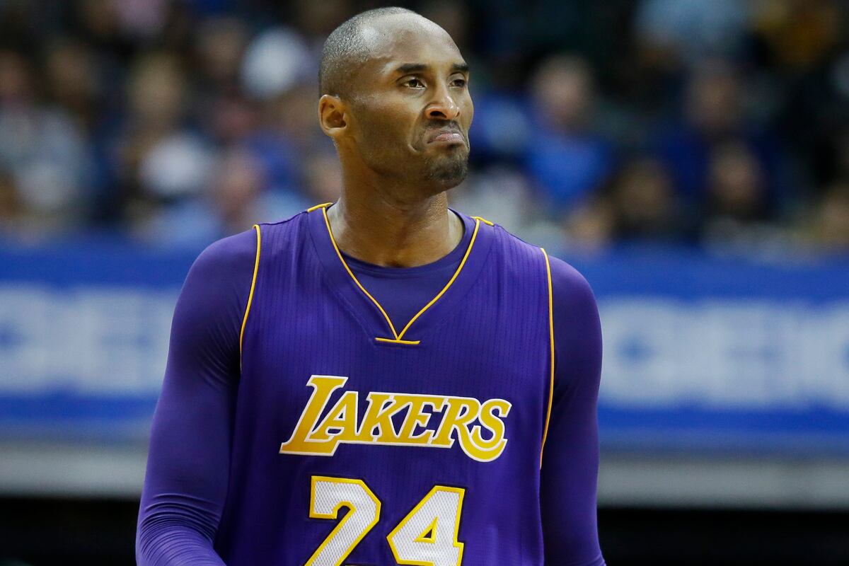 Kobe Bryant to Retire Twitter Reacts to Lakers Star s 