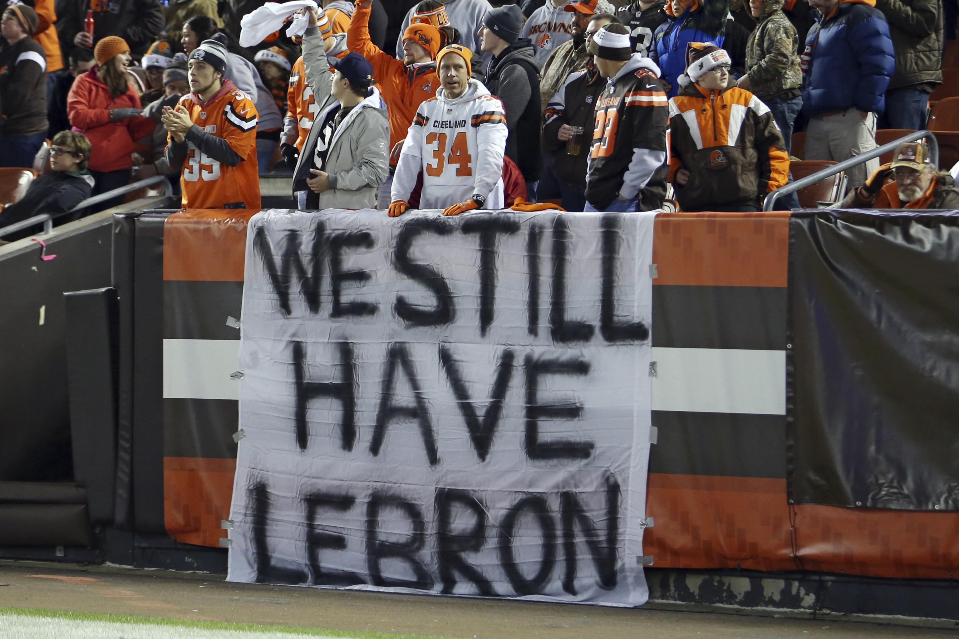 With new uniforms, the Cleveland Browns should be the Cleveland Ugly  Oranges