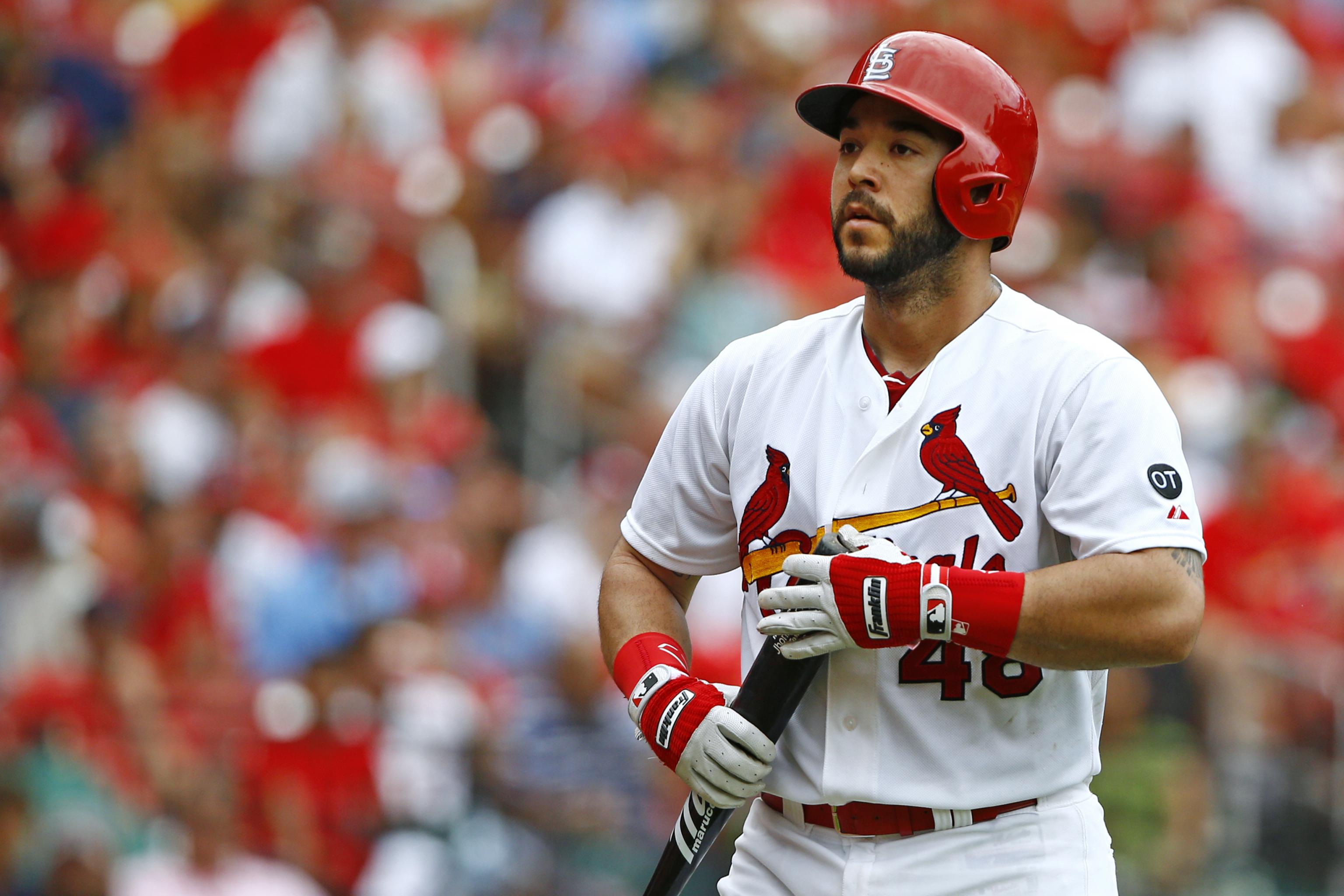 Cardinals trade backup catcher Cruz for minor league infielder