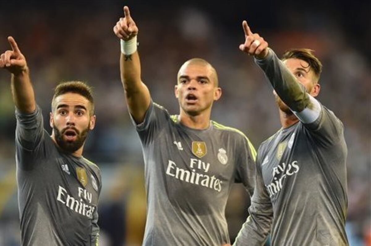 Real Madrid's Pepe Signs Cadiz Fan's Barcelona Backpack ...