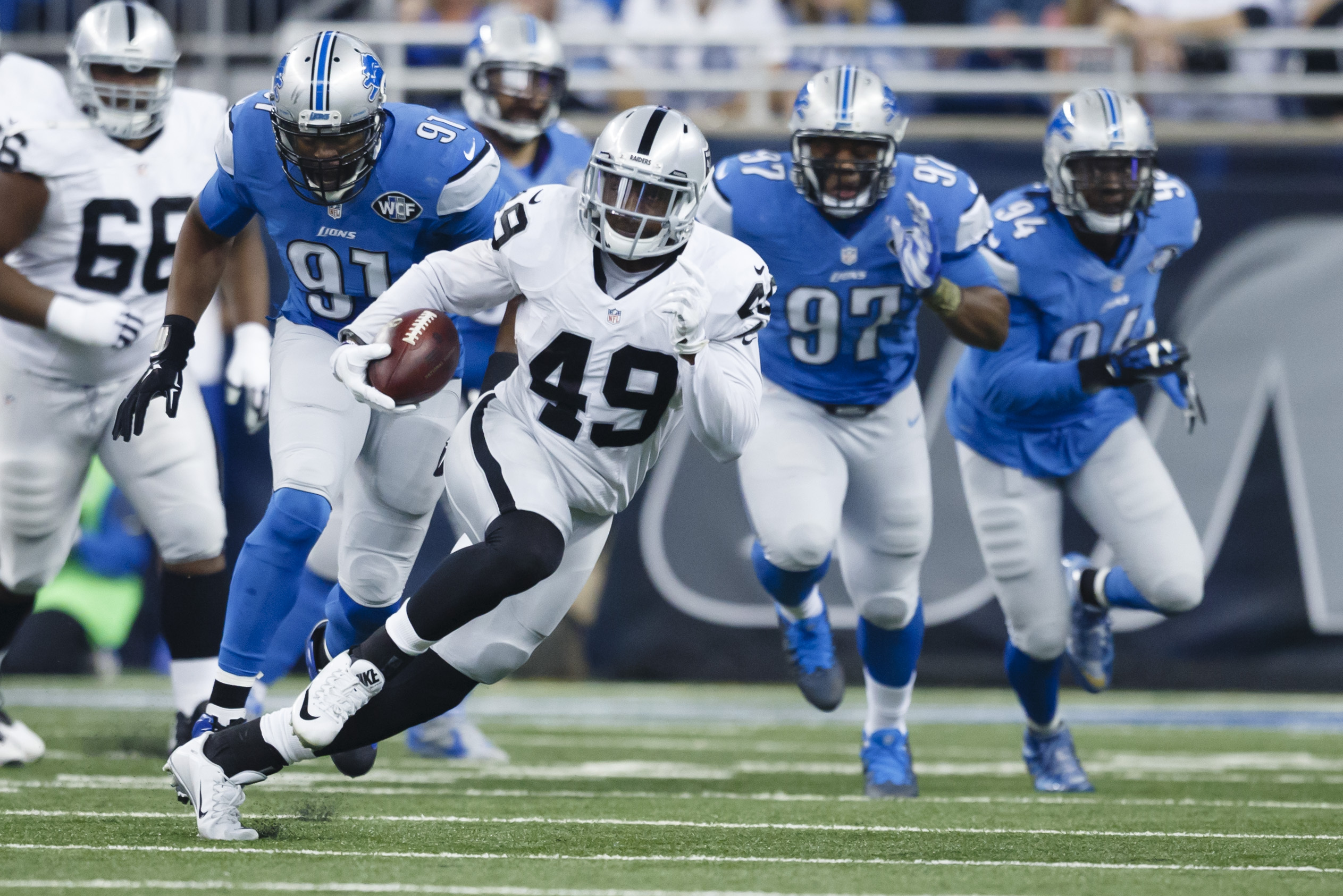 Oakland Raiders sign Marcel Reece to contract extension