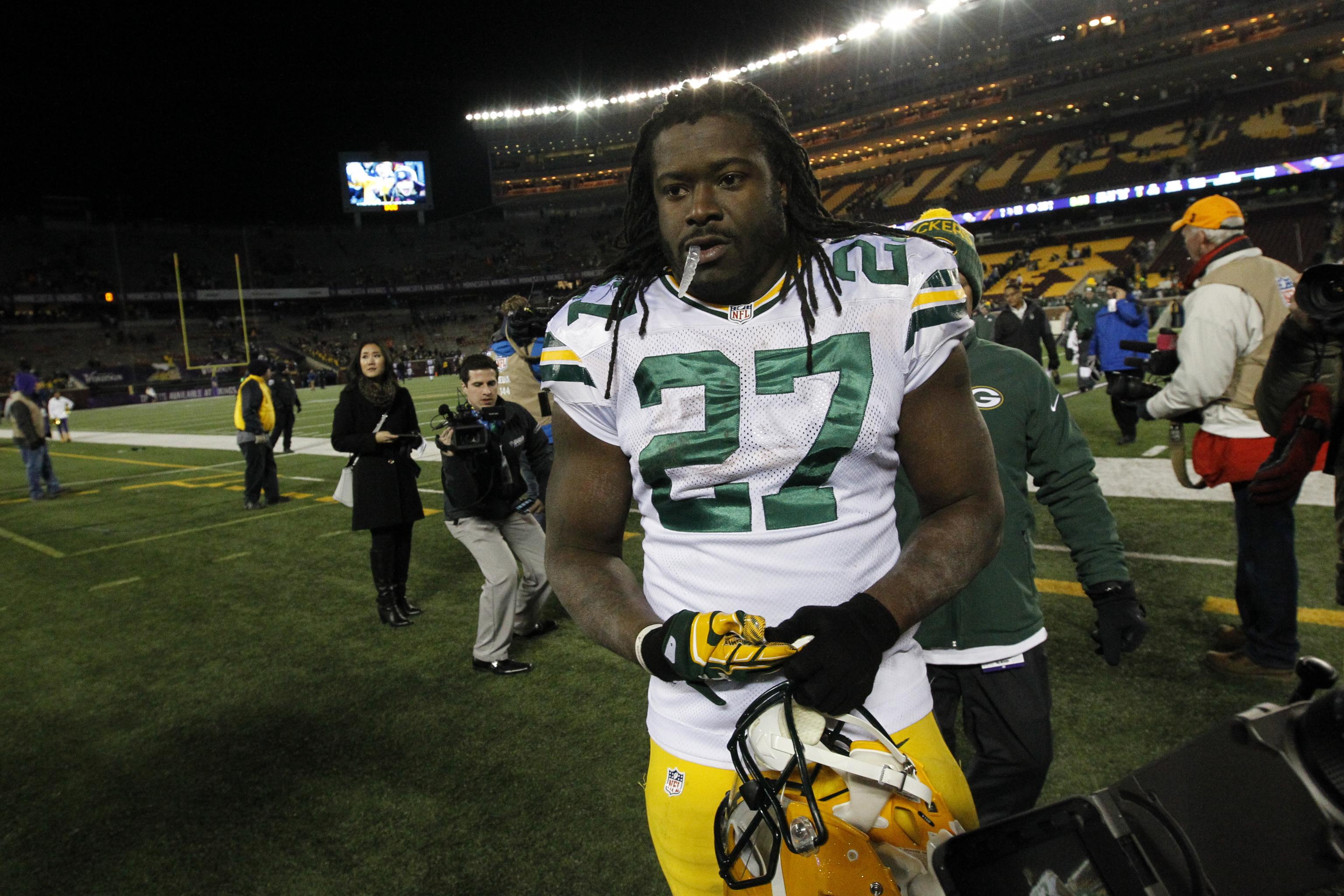 Packers' Lacy warms needy families