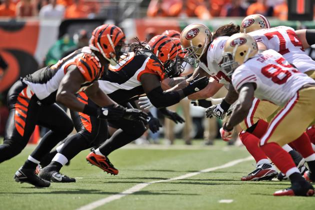 CINCINNATI, OH - SEPTEMBER 25: The San Francisco 49ers square off against the Cincinnati Bengals at Paul Brown Stadium on September 25, 2011 in Cincinnati, Ohio. (Photo by Jamie Sabau/Getty Images)