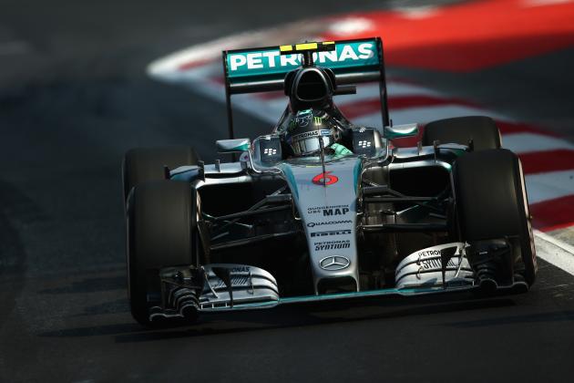 MEXICO CITY, MEXICO - NOVEMBER 01:  Nico Rosberg of Germany and Mercedes GP drives during the Formula One Grand Prix of Mexico at Autodromo Hermanos Rodriguez  on November 1, 2015 in Mexico City, Mexico.  (Photo by Clive Mason/Getty Images)