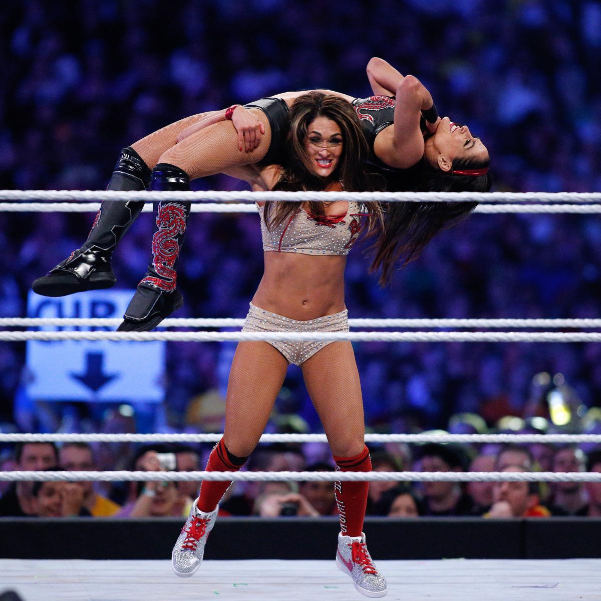 Nikki Bella Injury: Updates on WWE Diva's Neck and Return | Bleacher Report | Latest ...