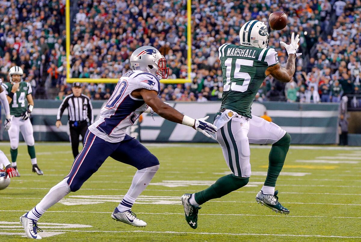 Daily Fantasy Football Best Week 17 Lineup Stacks for DraftKings DFS