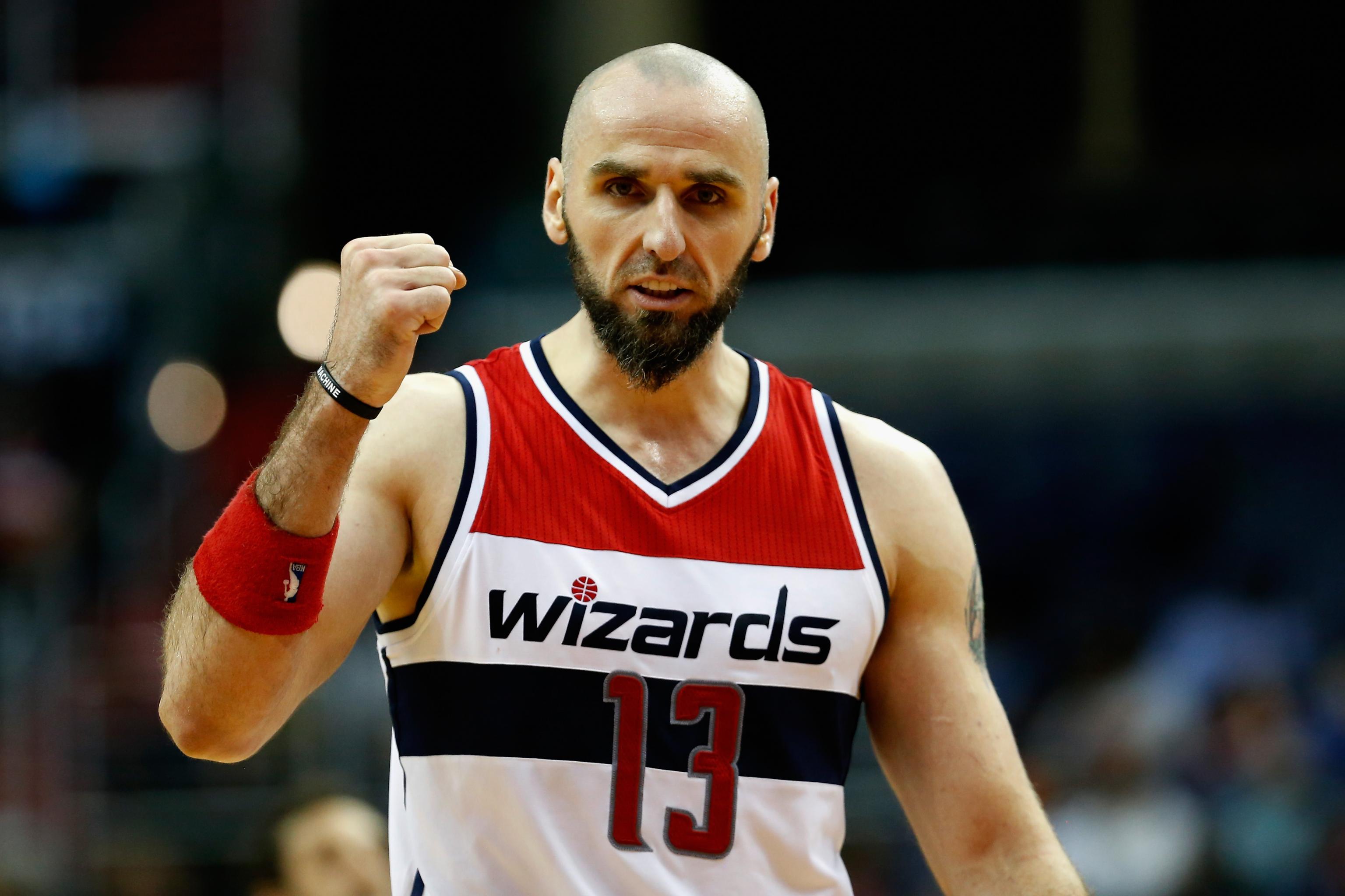 Everyone failed Marcin Gortat during his Wizards ticket giveaway - The  Washington Post