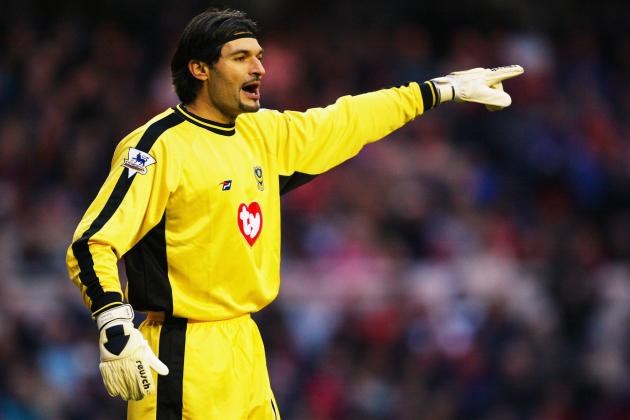MIDDLESBROUGH - DECEMBER 6:  Pavel Srnicek of Portsmouth signals to a team mate during the FA Barclaycard Premiership match between Middlesbrough and Portsmouth on December 6, 2003 at the Riverside Stadium in Middlesbrough.  The match ended in a 0-0 draw.   (Photo by Gary Prior/Getty Images)