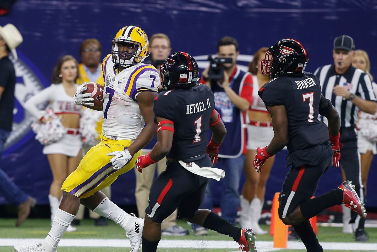 Leonard Sets LSU SingleSeason Record with 20 Rushing