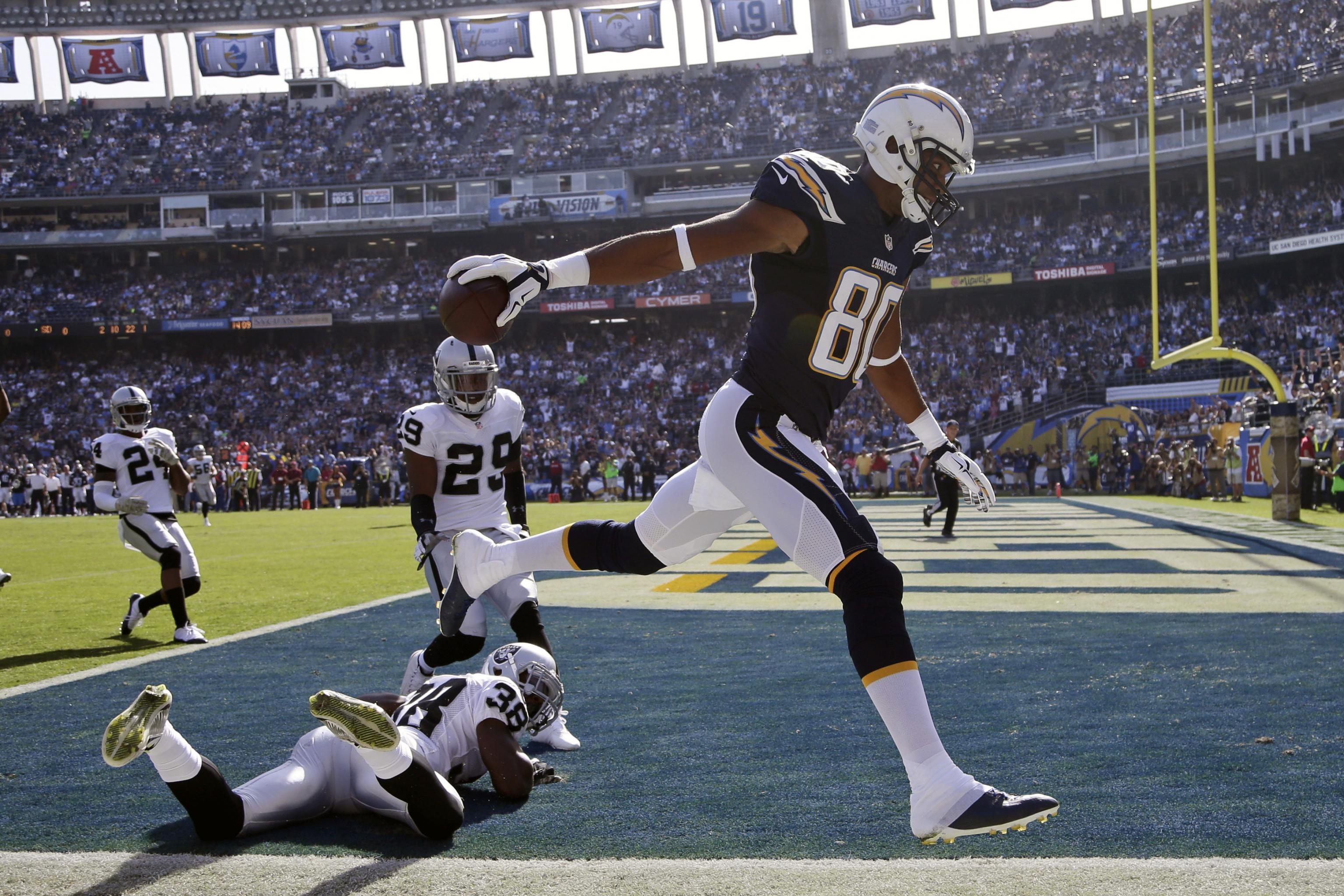 San Diego Chargers wide receiver Malcom Floyd scores on a 52-yard