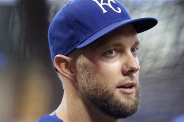 Kansas City Royals' Alex Gordon takes batting practice during workouts for baseball's American League Division Series, Saturday, Oct. 10, 2015, in Houston. The Houston Astros host the Royals in Game 3 on Sunday. The best-of-five games series is tied 1-1.  (AP Photo/Patric Schneider)