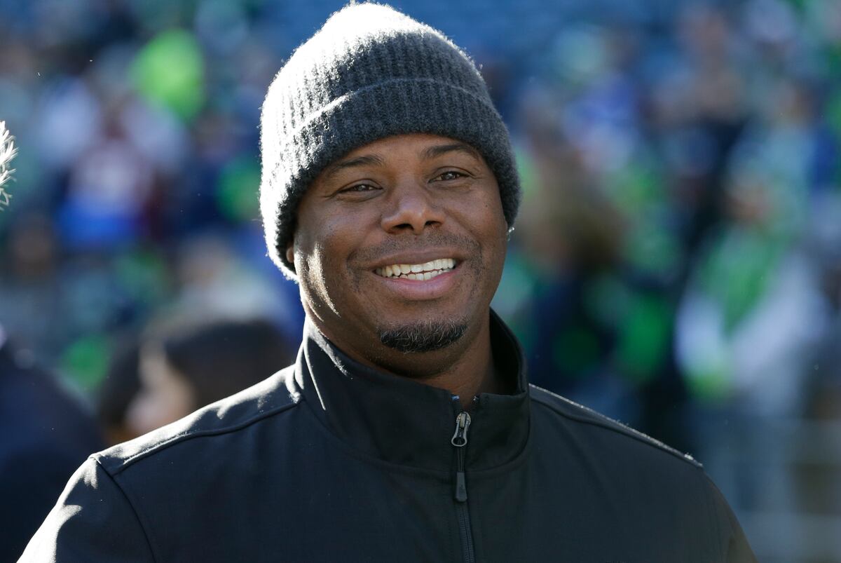 Ken Griffey Jr., Mike Piazza Announce Baseball Hall of Fame Hat