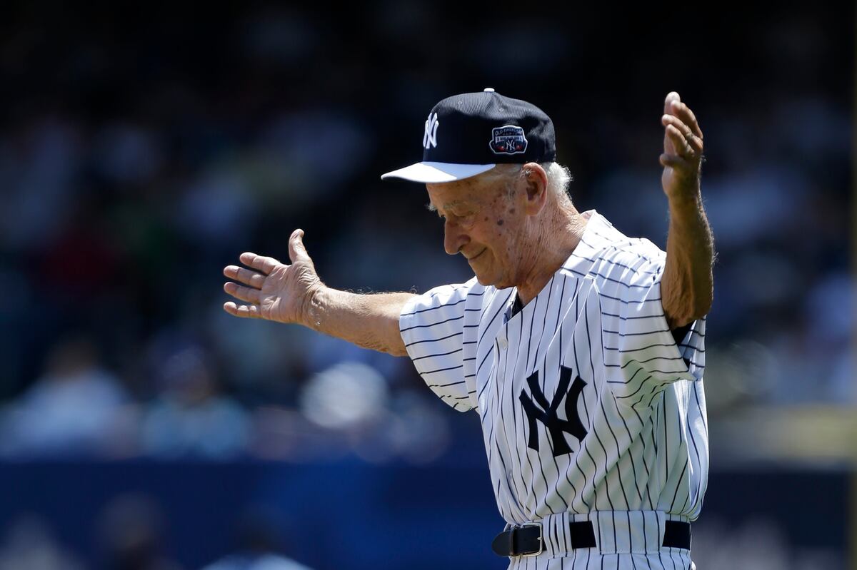 Luis Arroyo, Former Yankees Pitcher, Dies at Age 88 News, Scores