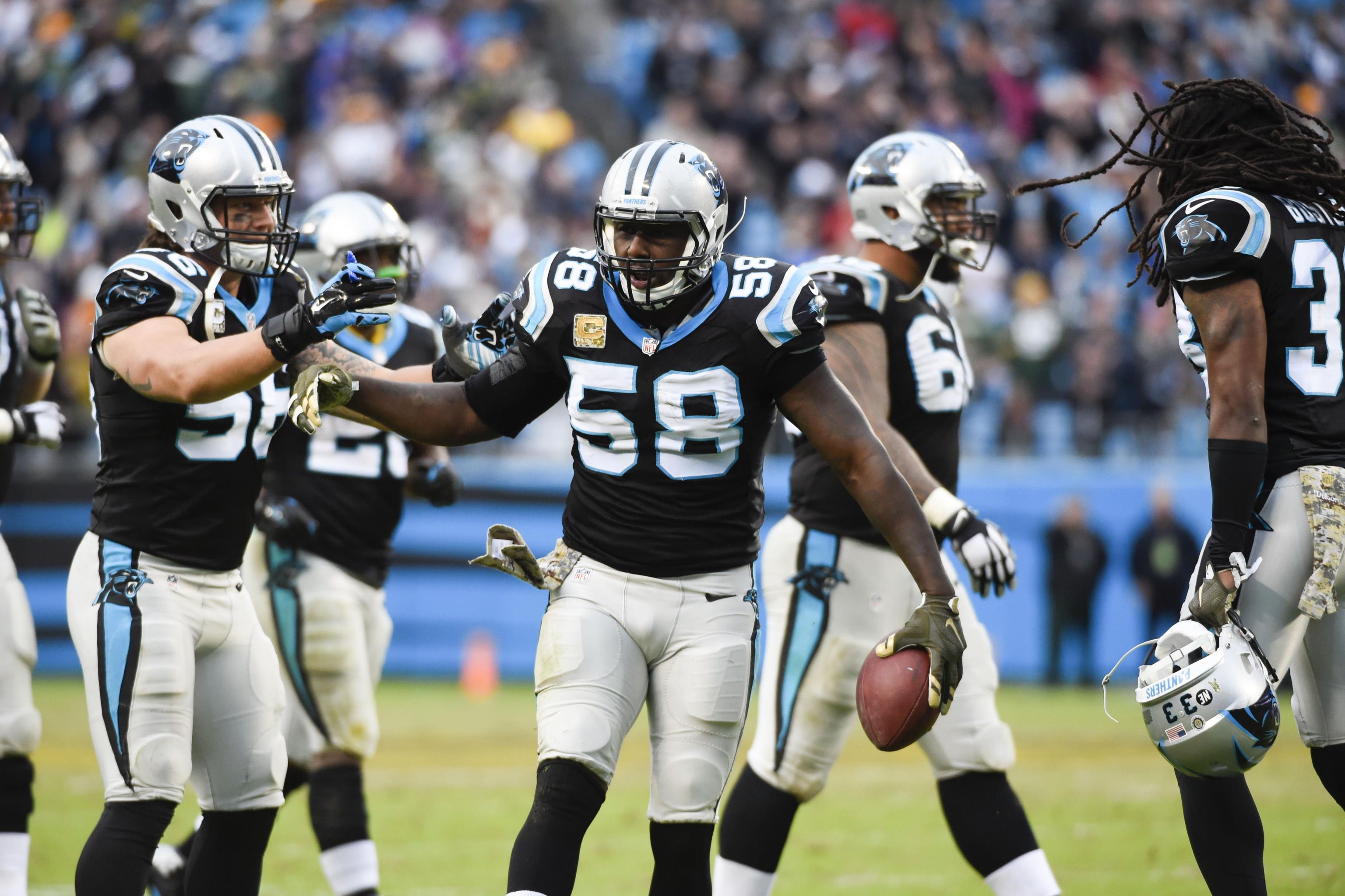 Panthers sign LB Thomas Davis to 1-year contract extension