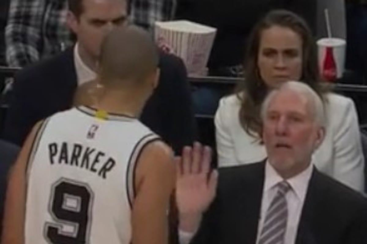 Gregg Popovich Awkwardly Calls Tony Parker to Bench, Tells Him He's