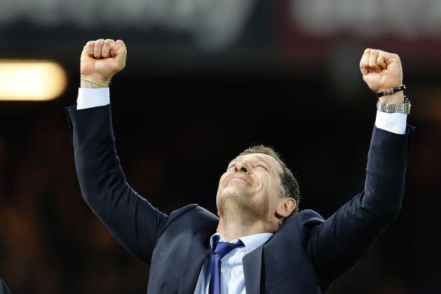 West Ham’s team manager Slaven Bilic  celebrates after his team won the English Premier League soccer match between West Ham United and Southampton at Boleyn Ground stadium in London, Monday, Dec. 28, 2015.(AP Photo/Frank Augstein)
