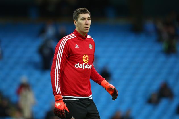 MANCHESTER, ENGLAND - DECEMBER 26:  Costel Pantilimon of Sunderland  warms up prior to during the Barclays Premier League match between Manchester City and Sunderland at the Etihad Stadium on December 26, 2015 in Manchester, England.  (Photo by Alex Livesey/Getty Images)