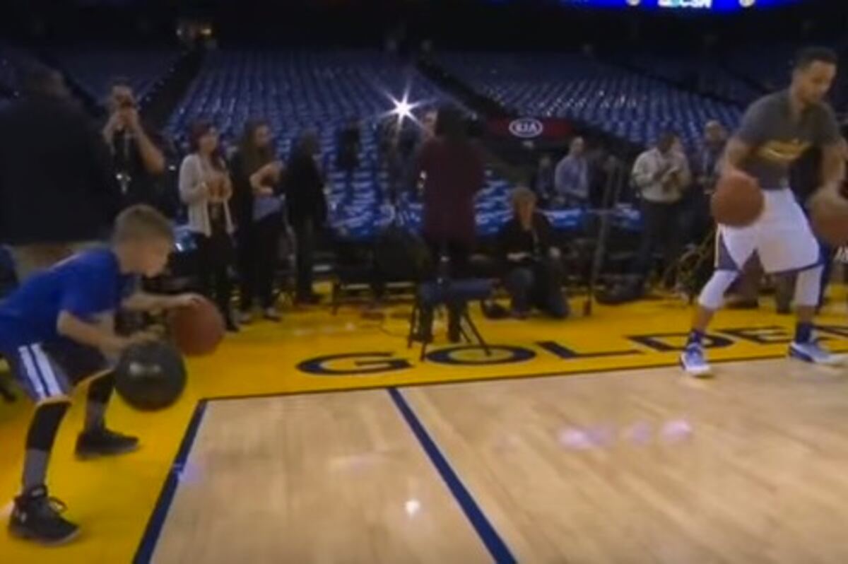 Stephen Curry Does Pregame Warm Up Routine With Young Fan With Crazy