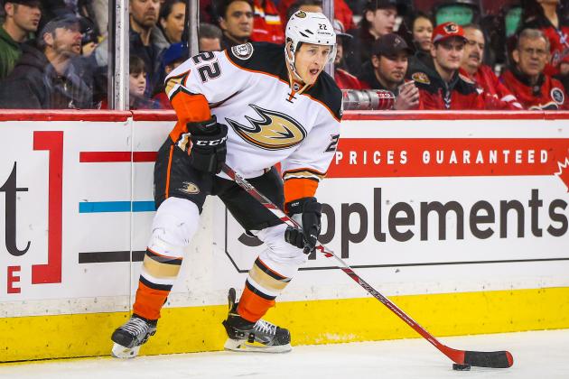 Dec 29, 2015; Calgary, Alberta, CAN; Anaheim Ducks center Shawn Horcoff (22) controls the puck against the Calgary Flames during the first period at Scotiabank Saddledome. Anaheim Ducks won 1-0. Mandatory Credit: Sergei Belski-USA TODAY Sports