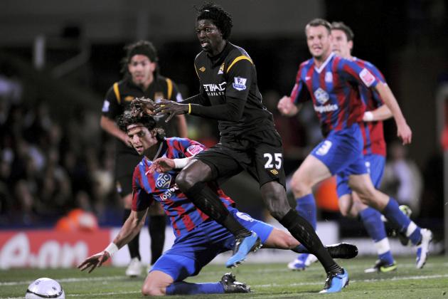 LONDON, ENGLAND - AUGUST 27:  Emmanuel Adebayor of Manchester City is challenged by Jose Fonte of Crystal Palace during the Carling Cup second round match between Crystal Palace and Manchester City at Selhurst Park on August 27, 2009 in London, England.  (Photo by Shaun Botterill/Getty Images)